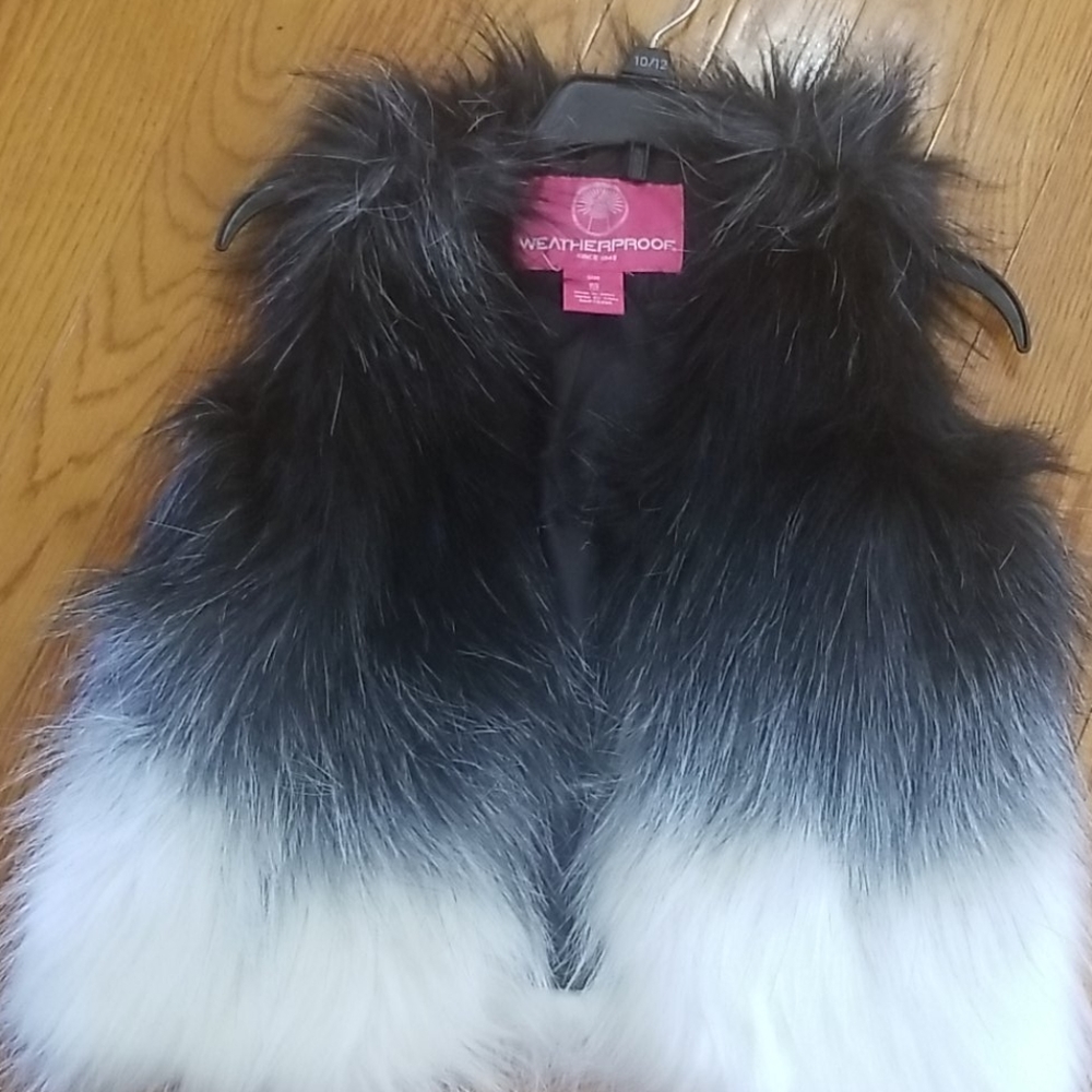 Girls sz small ombre faux fur vest NEW